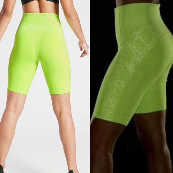 Athleta | Stay Fly 9" Short Neon Yellow / Green - Picture 1 of 11